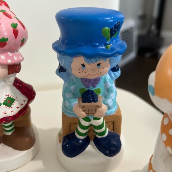 Strawberry shortcake glazed ceramic 5” figurines in excellent condition - Picture 5 of 14